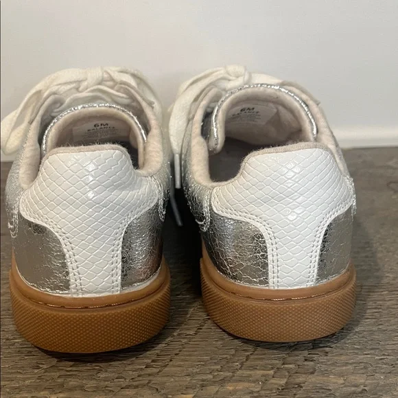 Cushionaire Balance Lace Up Silver Metallic Sneakers Size 6 - Picture 8 of 10